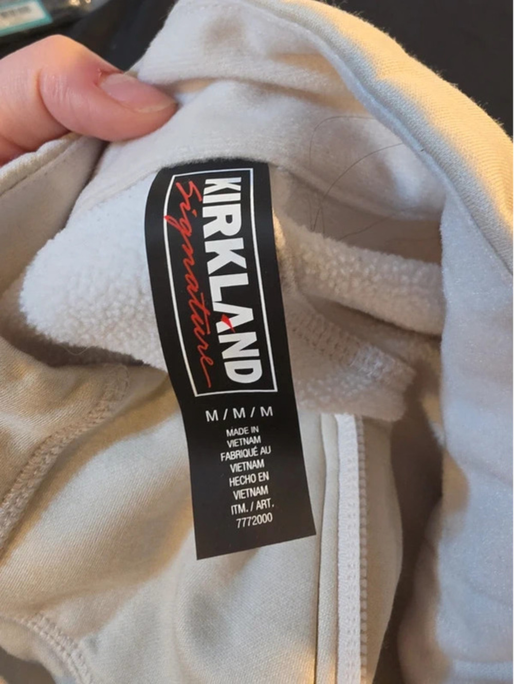 Full zip - Picture 2 of 3